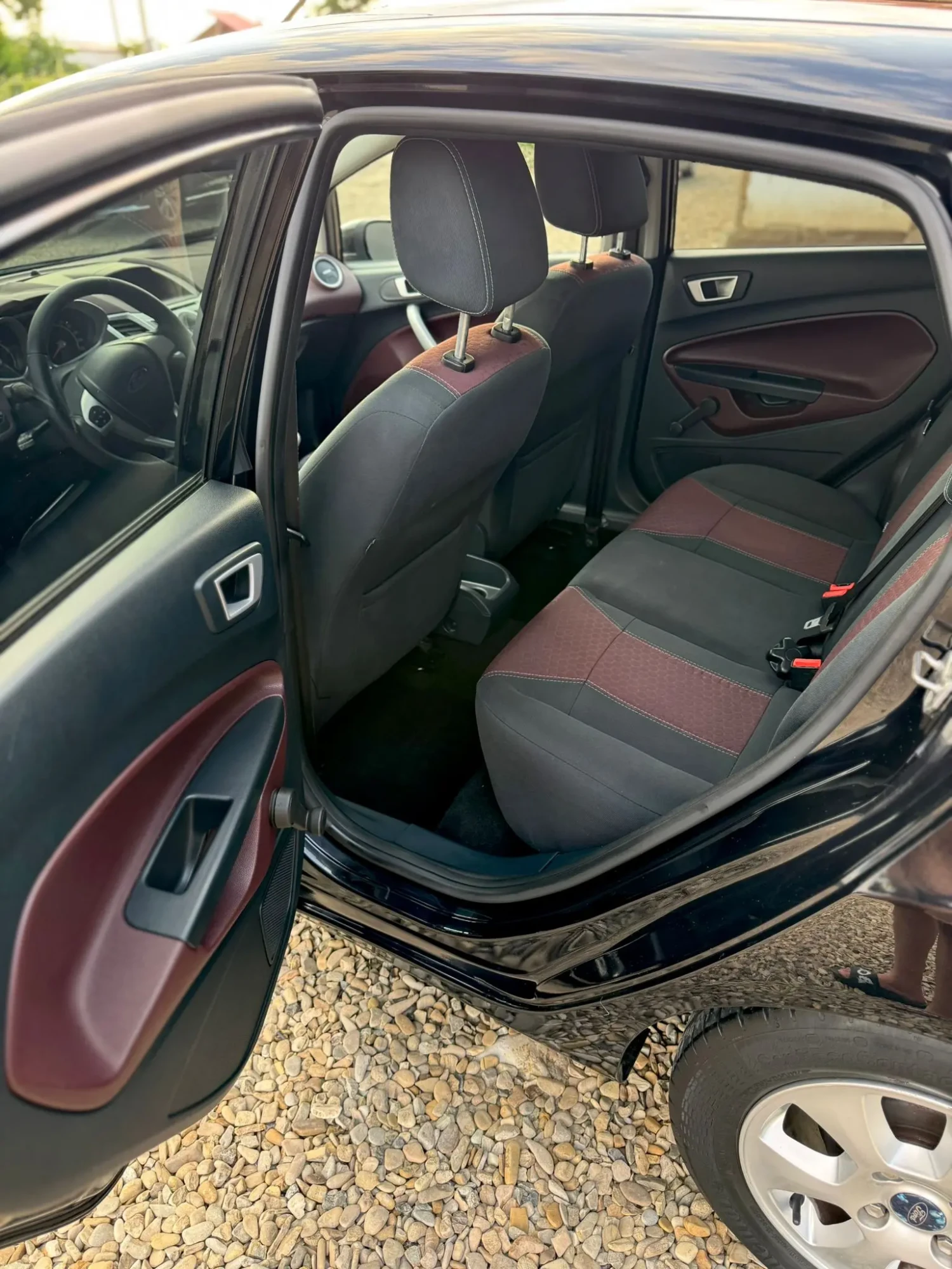 
								Ford Fiesta 1.6 TDCi Titanium full									