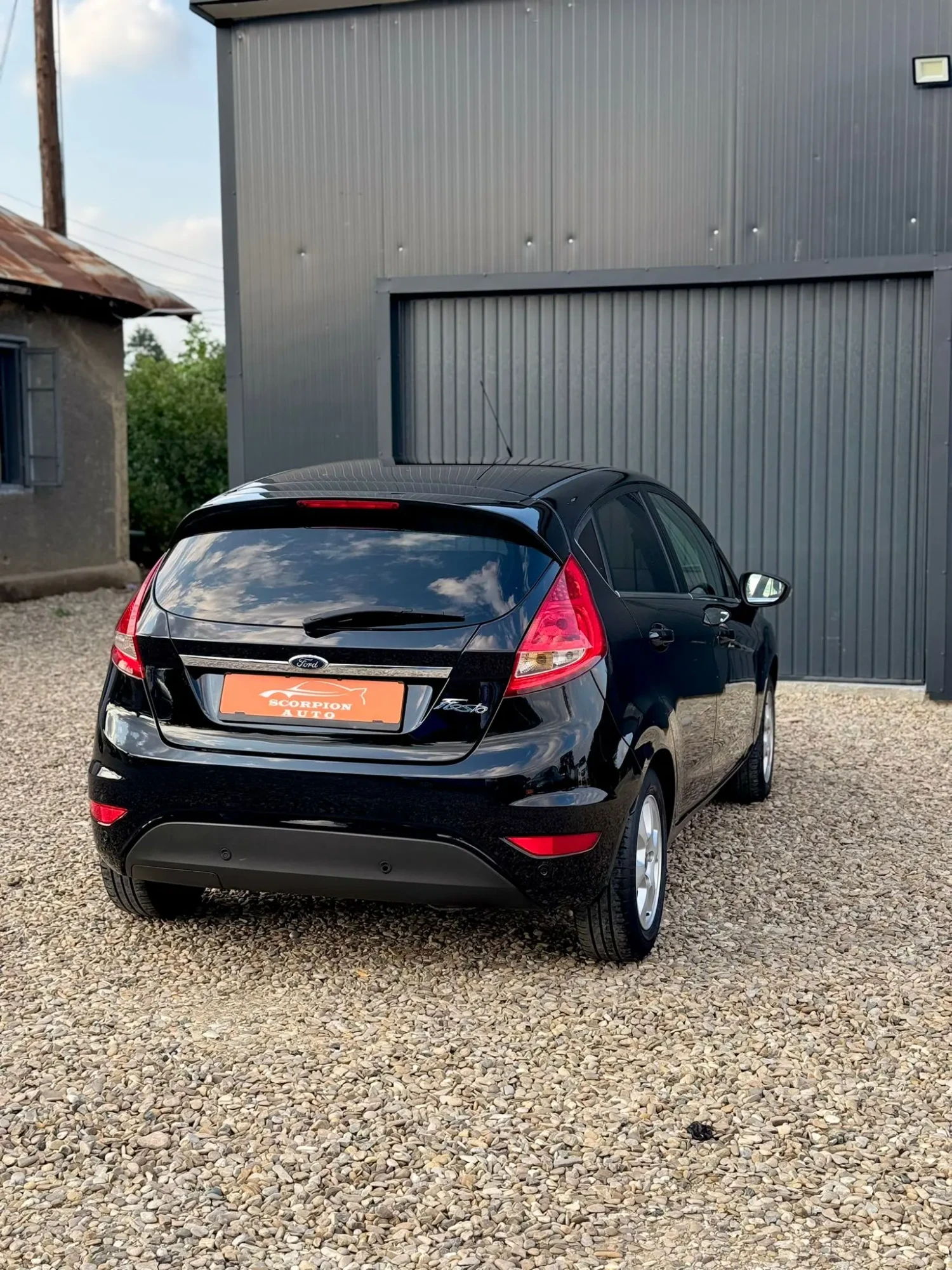 
								Ford Fiesta 1.6 TDCi Titanium full									