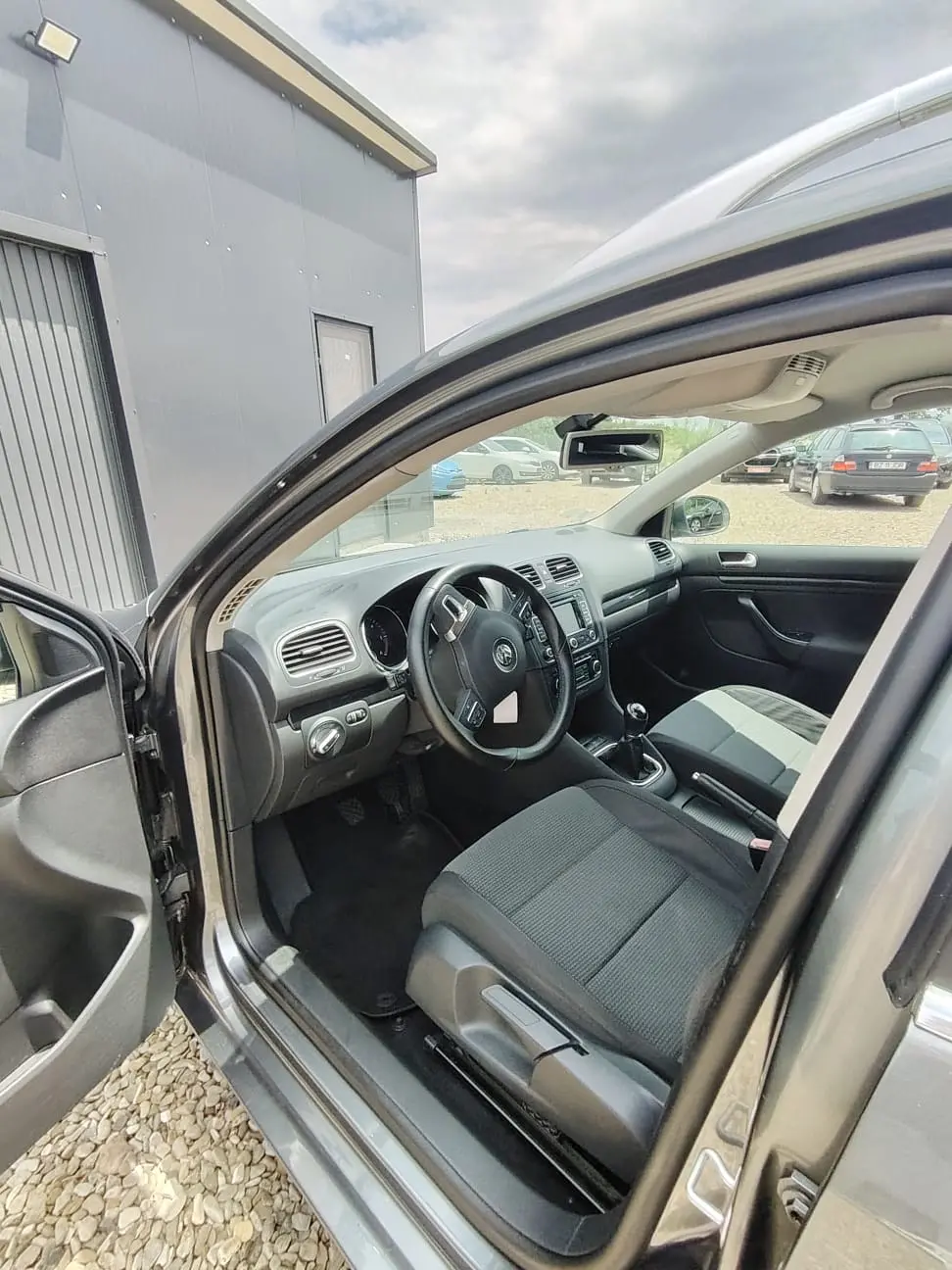 
								Volkswagen Golf VI 1.6 TDI Comfortline BlueMotion full									