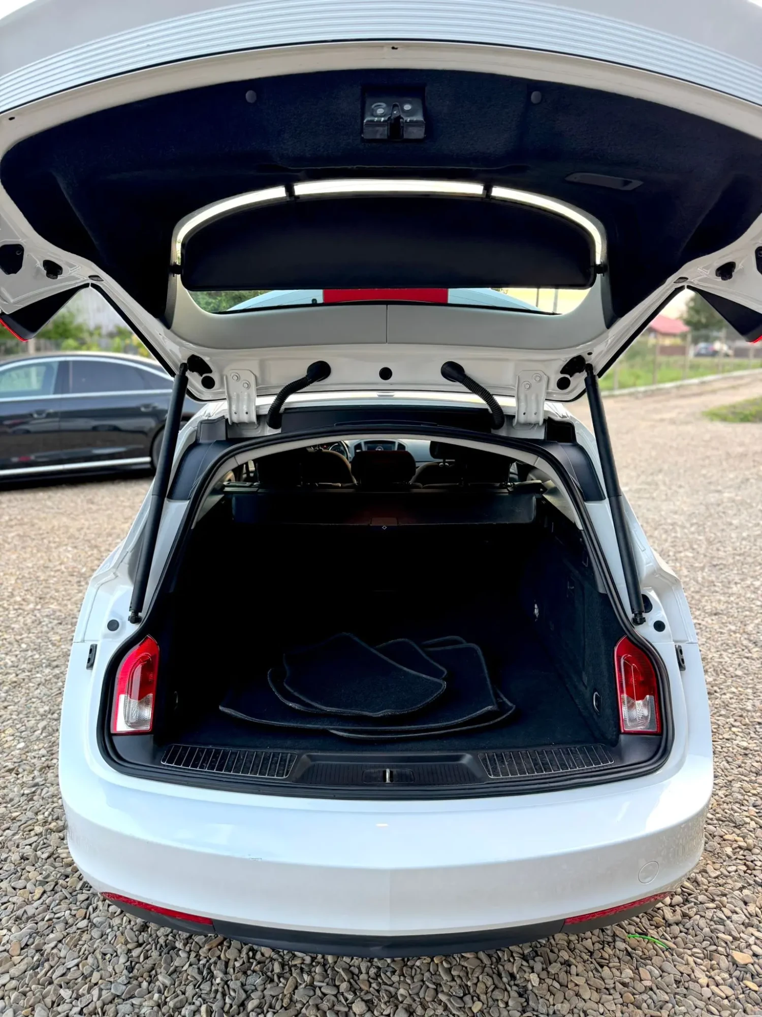 
								Opel Insignia Sports Tourer 2.0 CDTI Basis full									