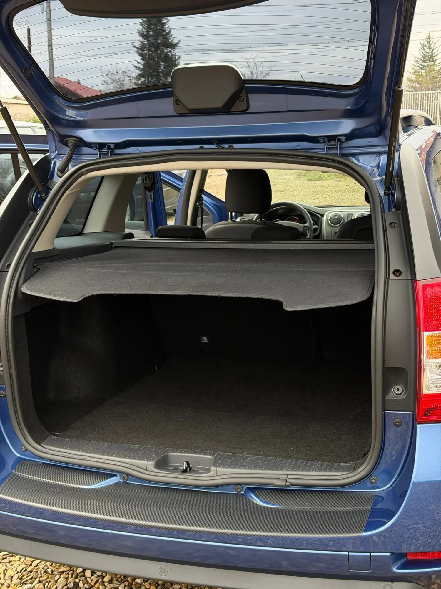 
								Dacia Logan MCV Prestige full									