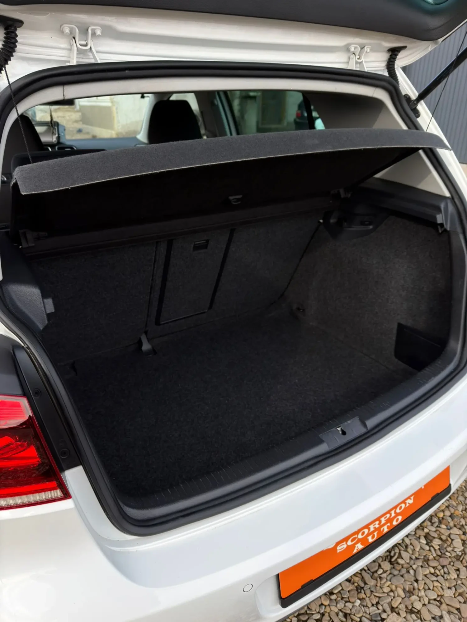 
								Volkswagen Golf 6 full									