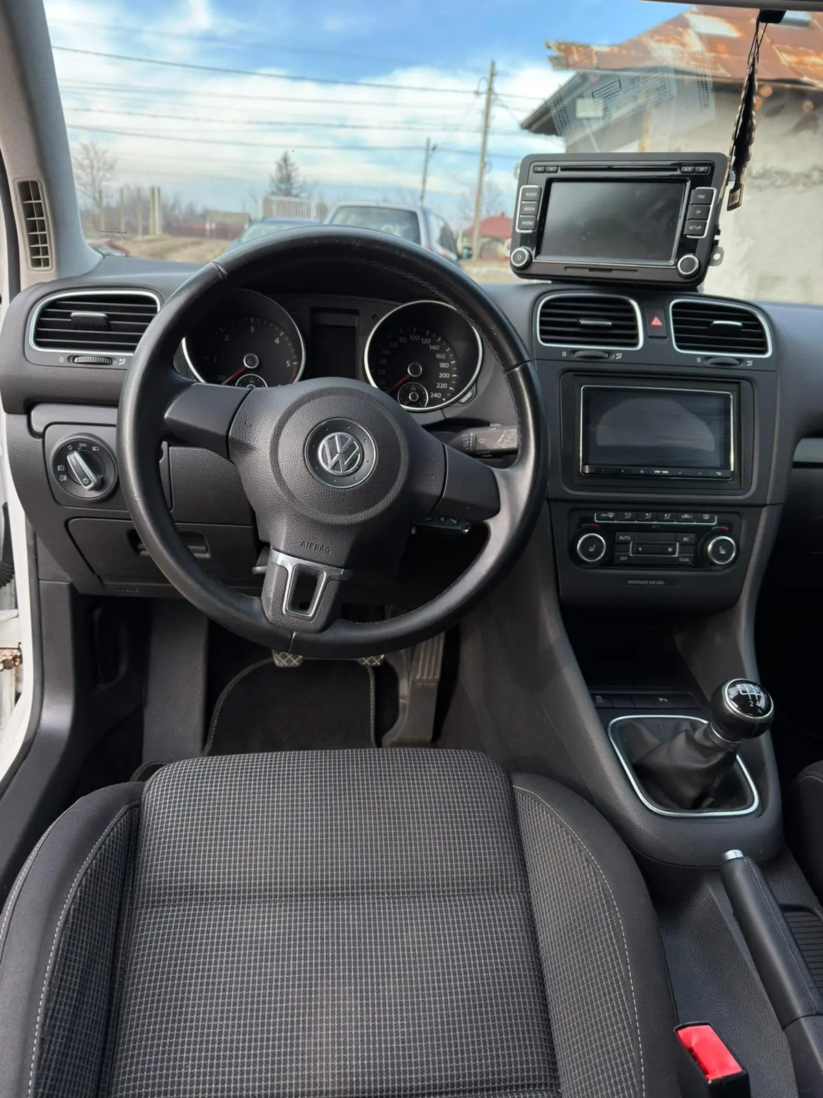 
								Volkswagen Golf 6 full									