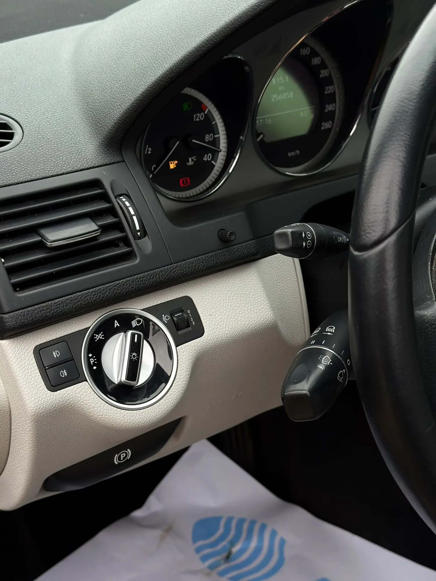 
								Mercedes Benz C180 CDI full									