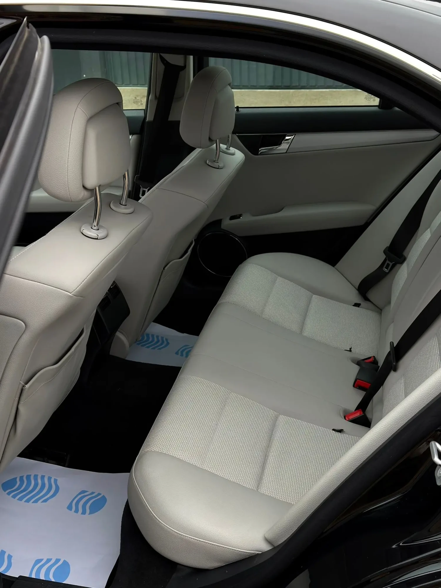 
								Mercedes Benz C180 CDI full									