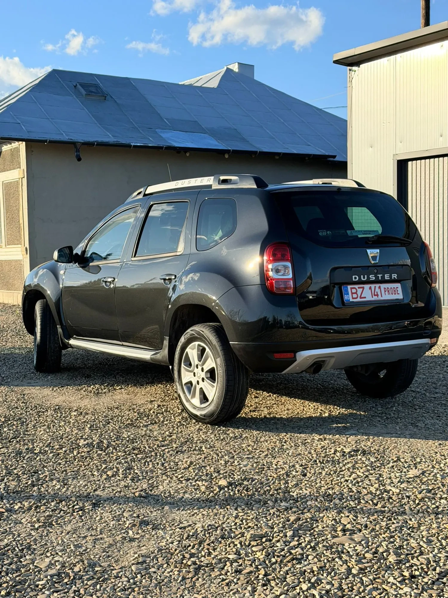 
								Dacia Duster full									